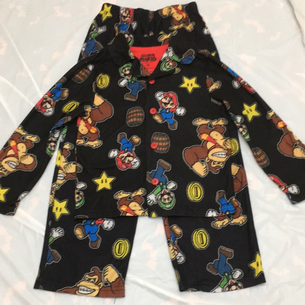 Super Mario boys pajamas size 6